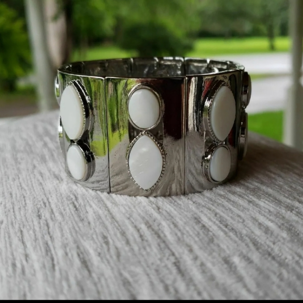 WHBM Stretch Bracelet